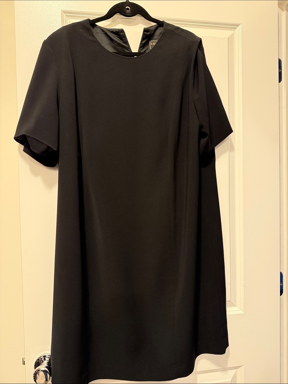 Minimalist Black Shift Dress - Women